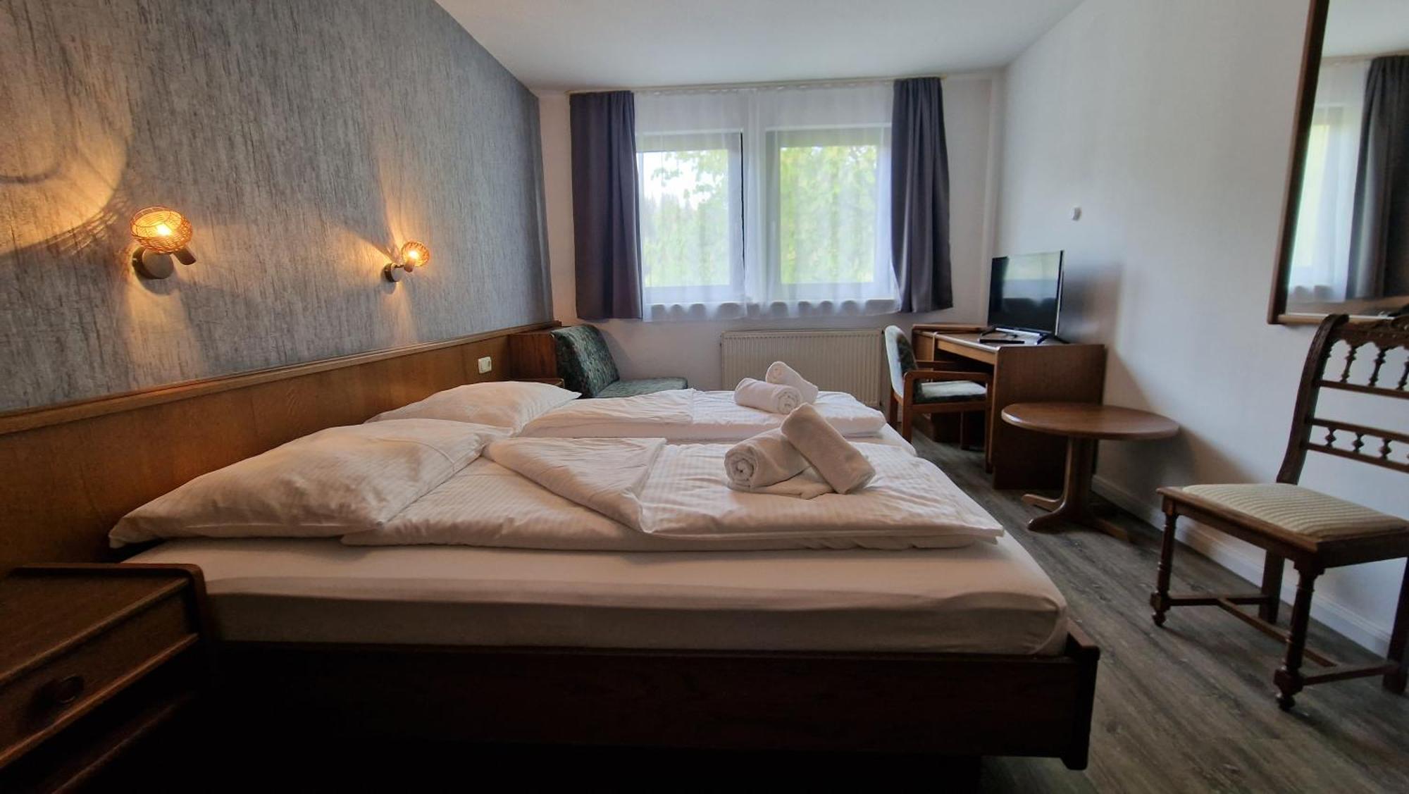 Hotel Tini Bad Fallingbostel Ngoại thất bức ảnh