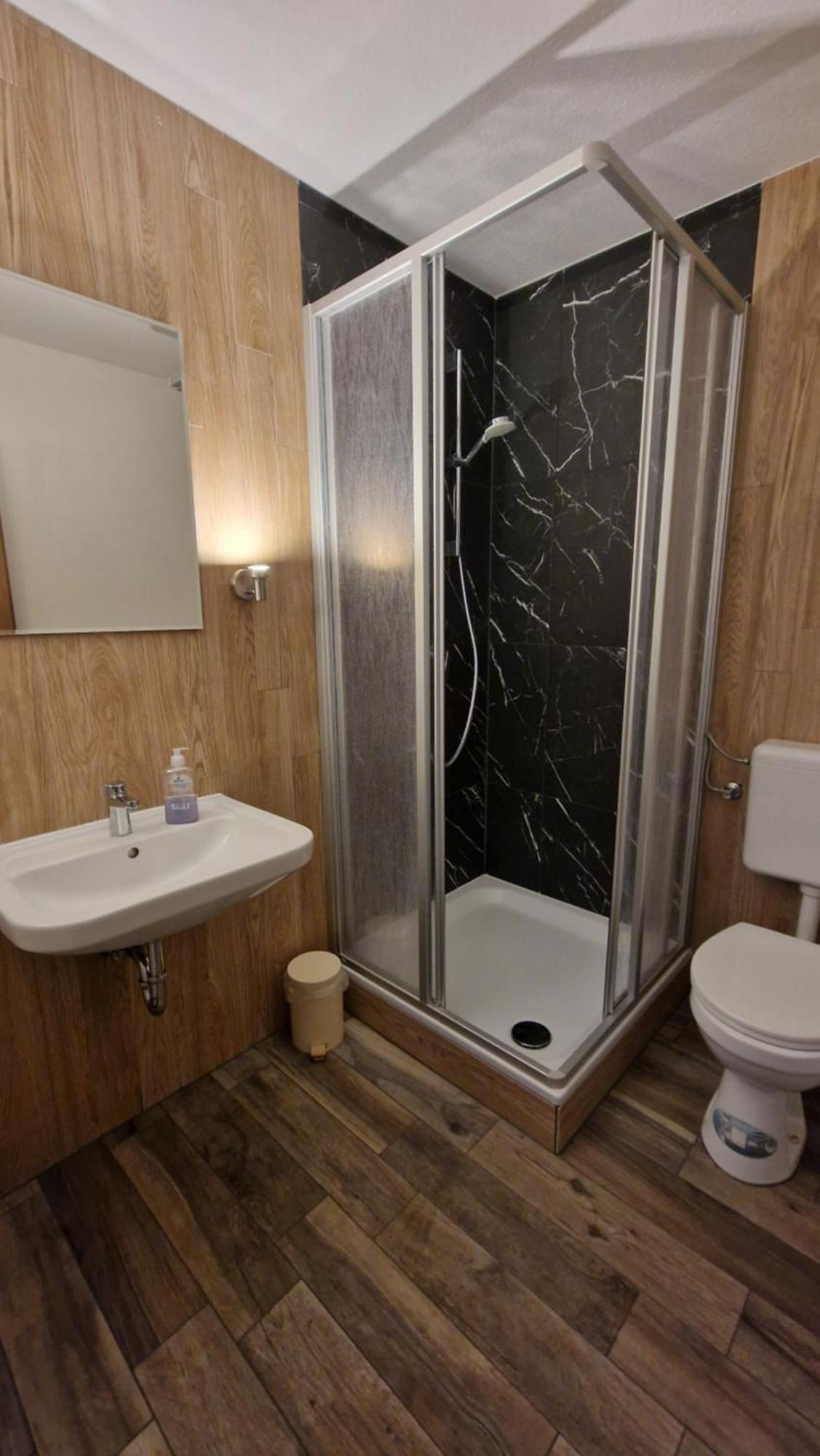 Hotel Tini Bad Fallingbostel Ngoại thất bức ảnh
