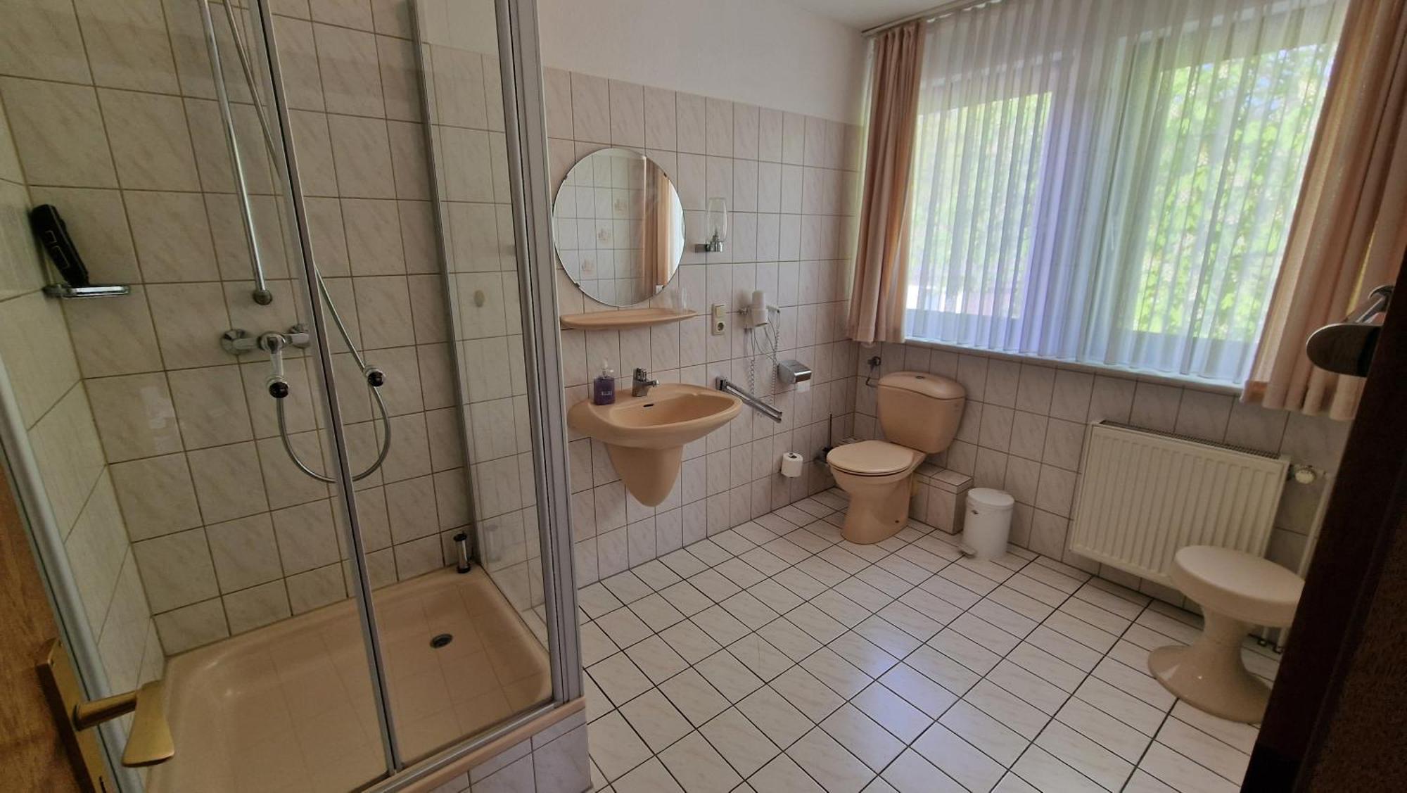 Hotel Tini Bad Fallingbostel Ngoại thất bức ảnh