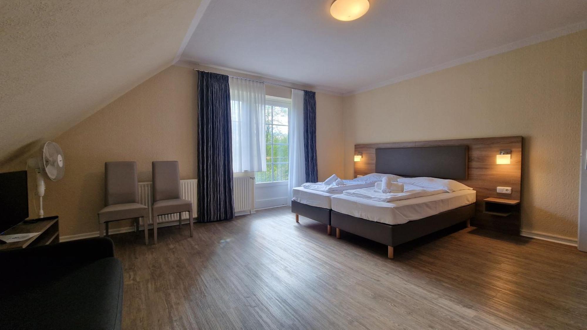 Hotel Tini Bad Fallingbostel Ngoại thất bức ảnh
