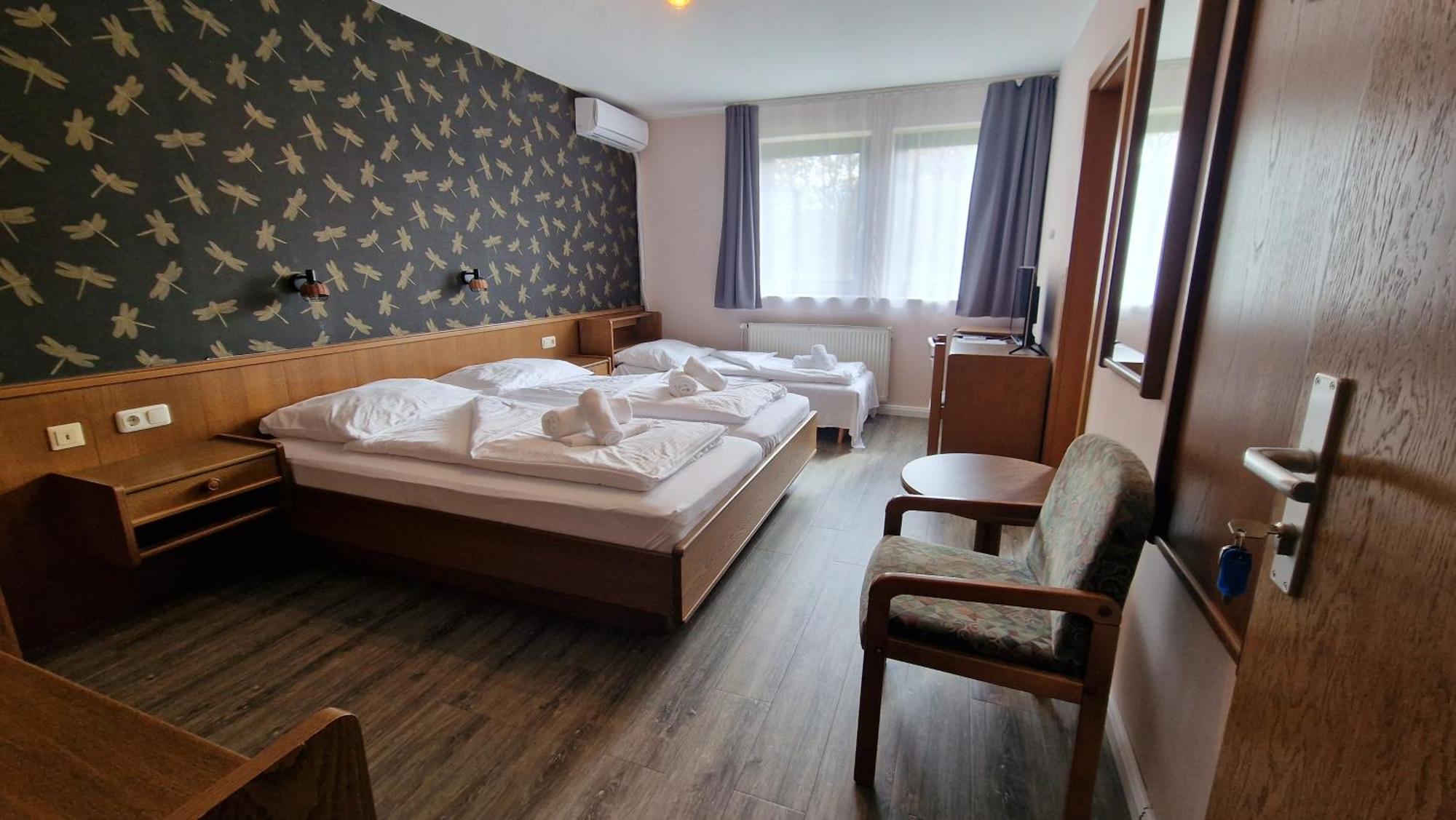 Hotel Tini Bad Fallingbostel Ngoại thất bức ảnh