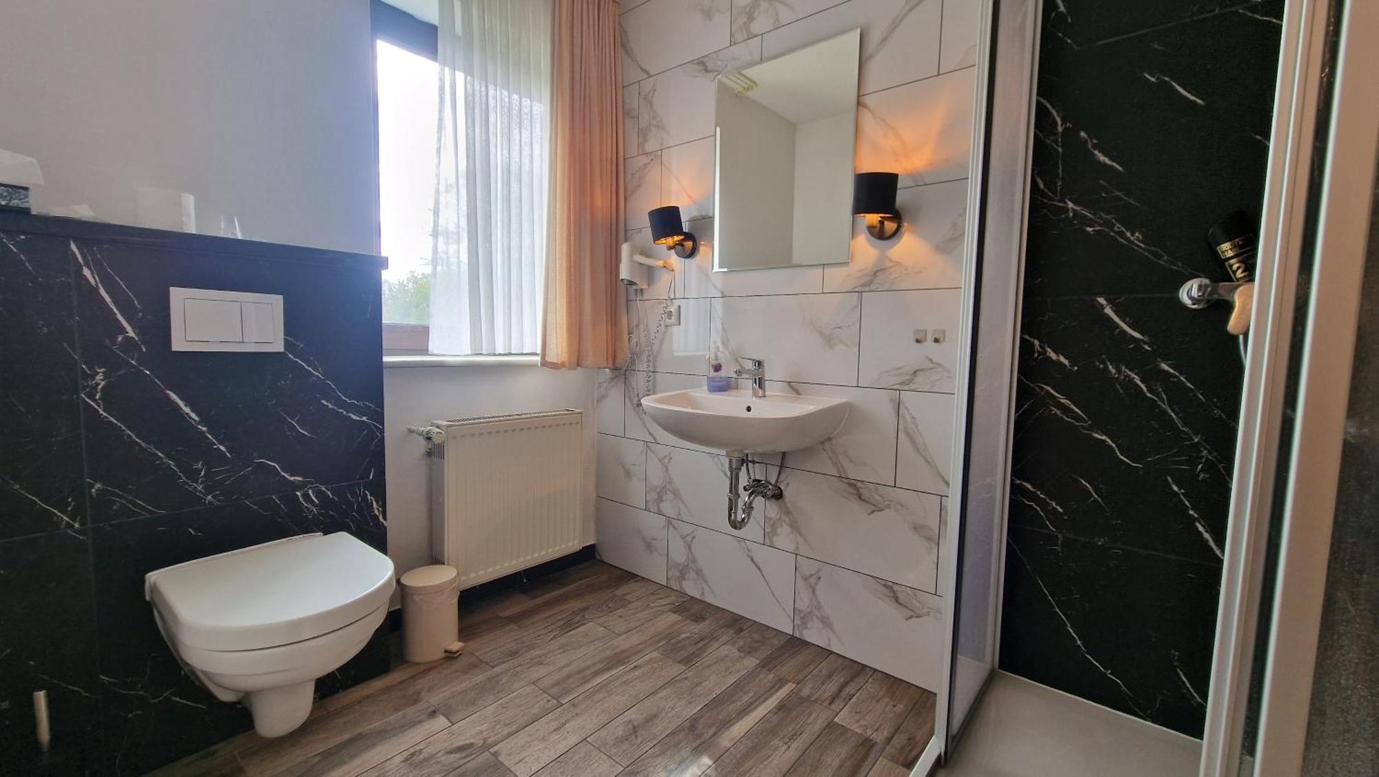 Hotel Tini Bad Fallingbostel Ngoại thất bức ảnh