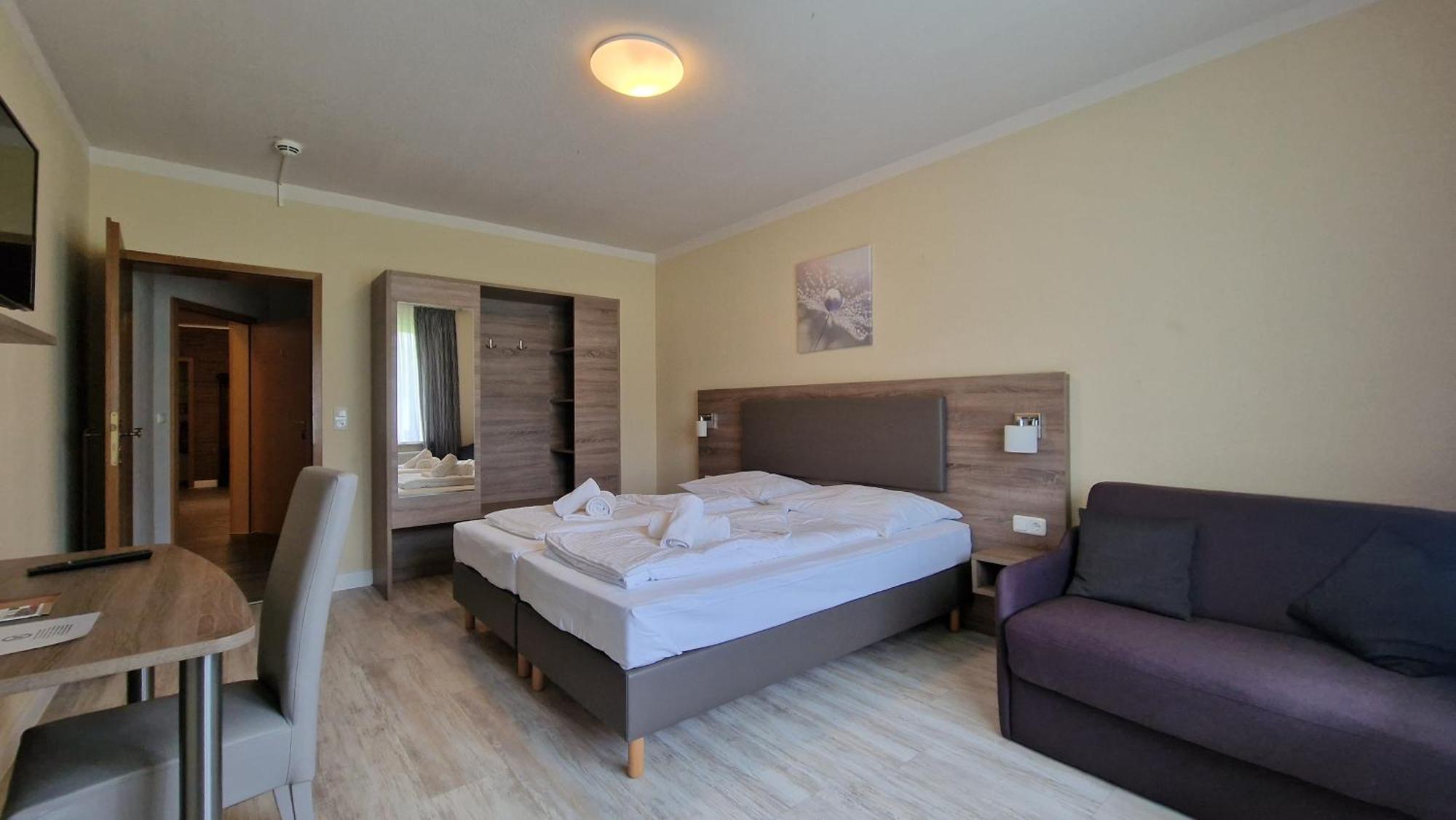 Hotel Tini Bad Fallingbostel Ngoại thất bức ảnh