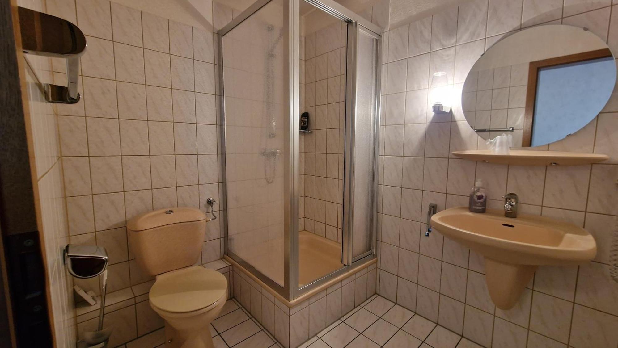 Hotel Tini Bad Fallingbostel Ngoại thất bức ảnh
