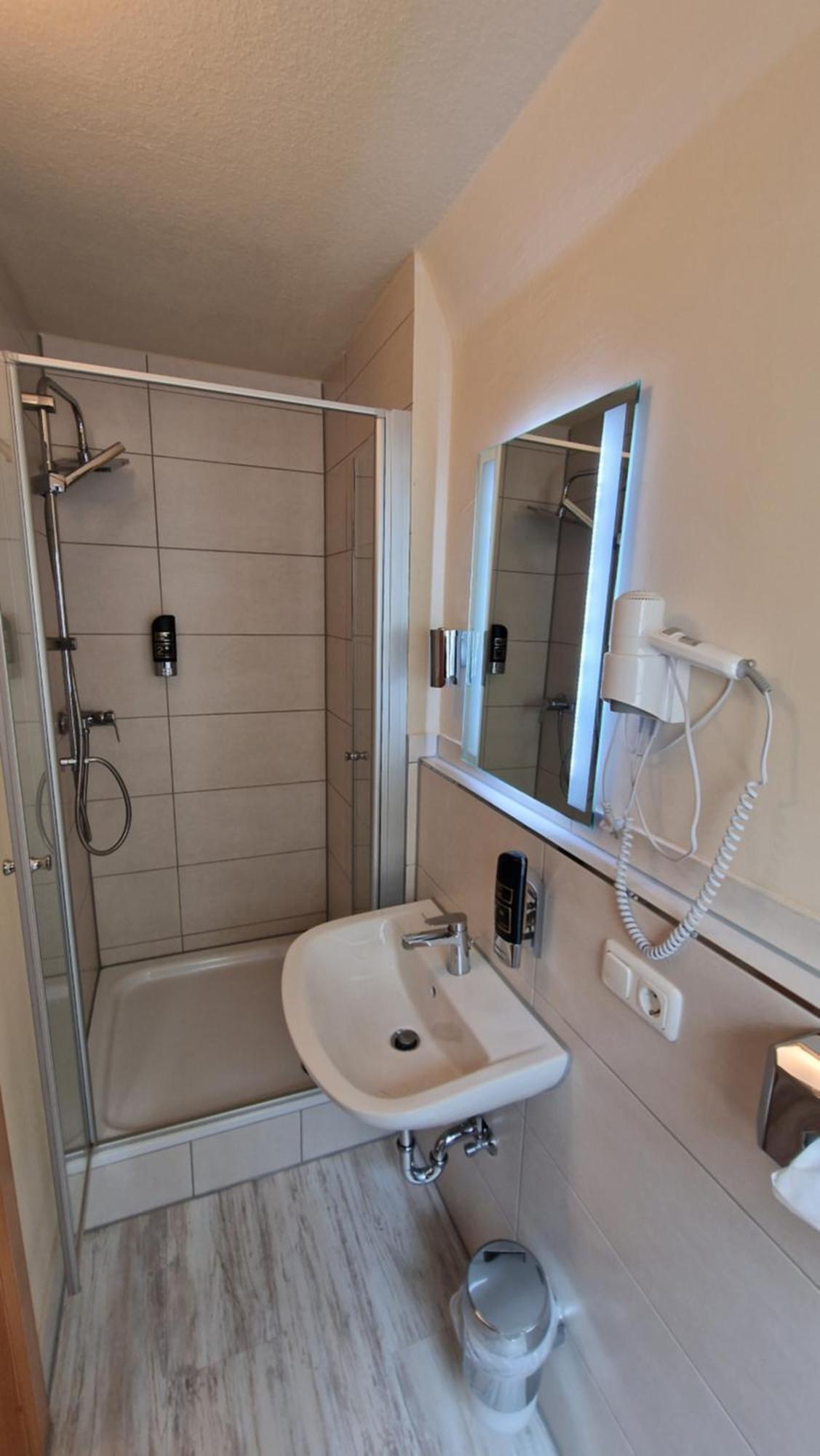 Hotel Tini Bad Fallingbostel Ngoại thất bức ảnh