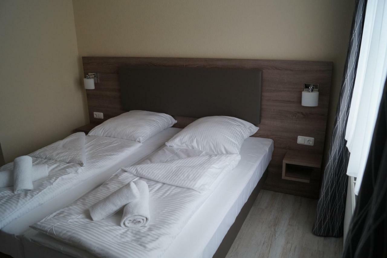 Hotel Tini Bad Fallingbostel Ngoại thất bức ảnh